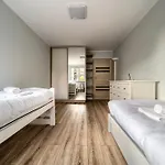 Babiego Lata Spacious Appartement *