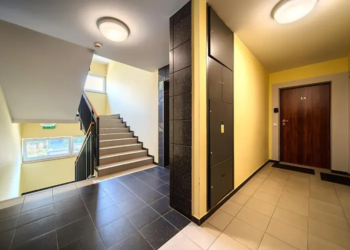 Babiego Lata Spacious *