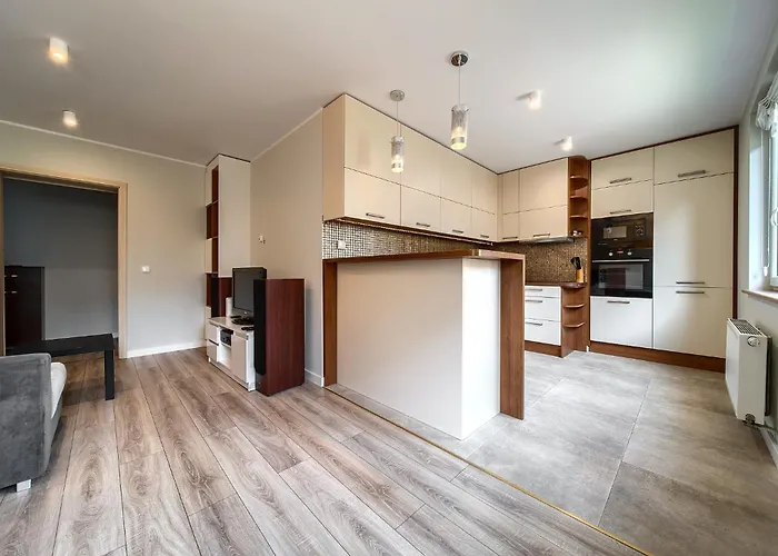 Babiego Lata Spacious *